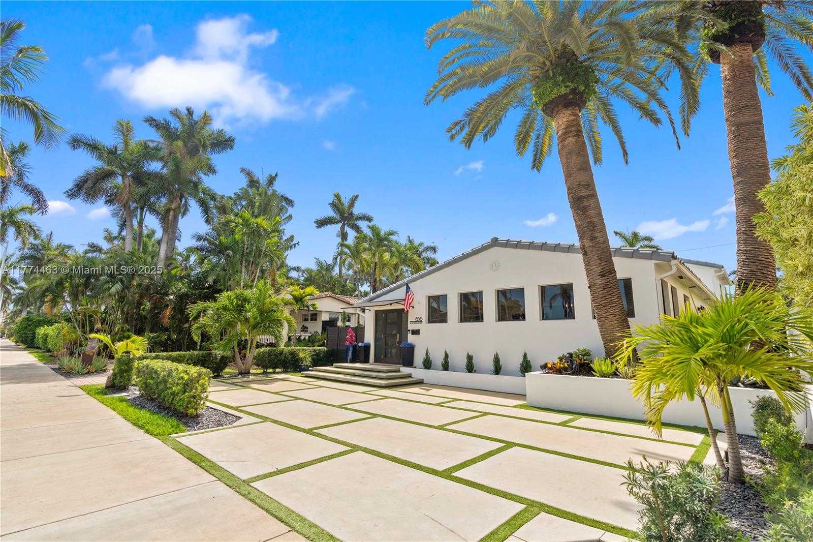 Small Image of 850 HOLLYWOOD BLVD, Hollywood Number 39