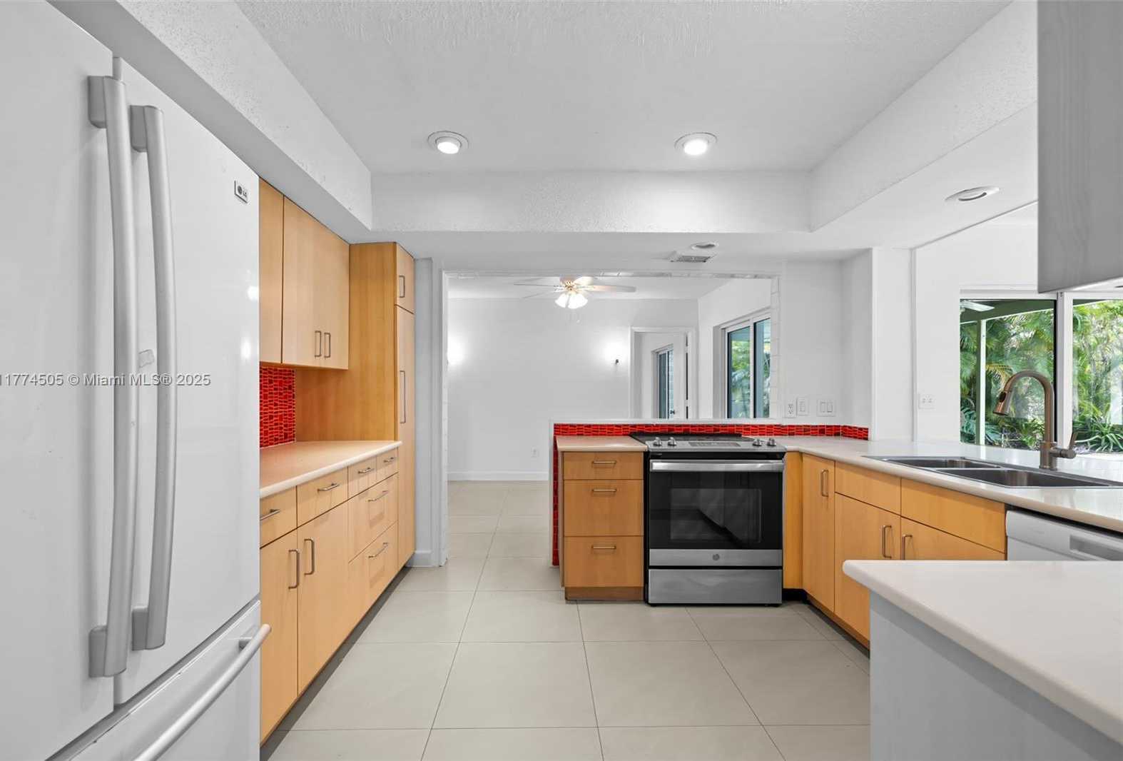 Small Image of 1980 NORTH WEST 81ST AVE, Coral Springs Number 6