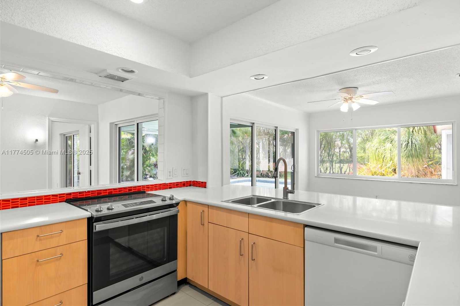 Small Image of 1980 NORTH WEST 81ST AVE, Coral Springs Number 7