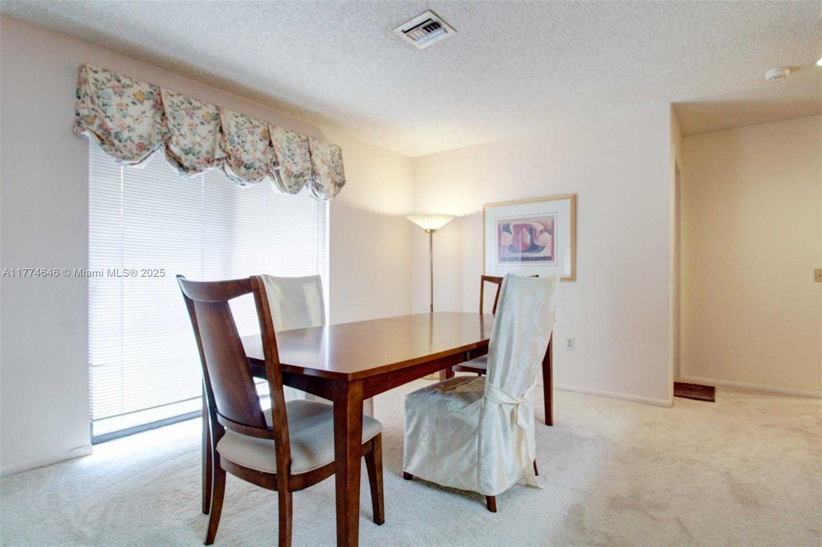 Small Image of 17349 NORTH WEST 62ND PL, Hialeah Number 10