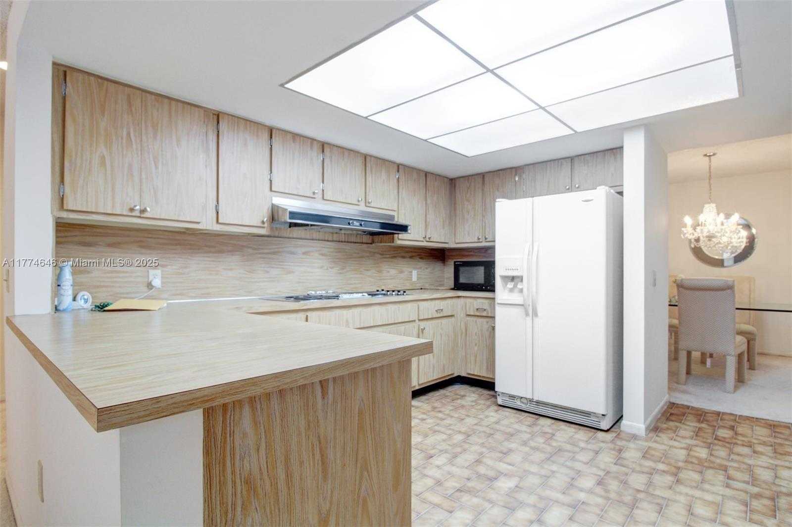 Small Image of 17349 NORTH WEST 62ND PL, Hialeah Number 11