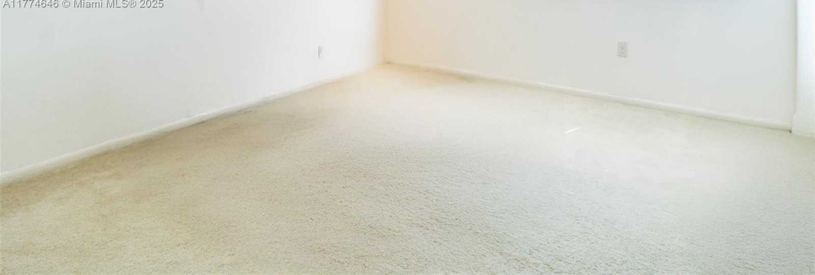 Small Image of 17349 NORTH WEST 62ND PL, Hialeah Number 19