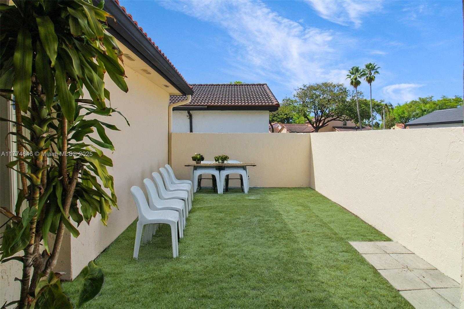 Small Image of 17349 NORTH WEST 62ND PL, Hialeah Number 3