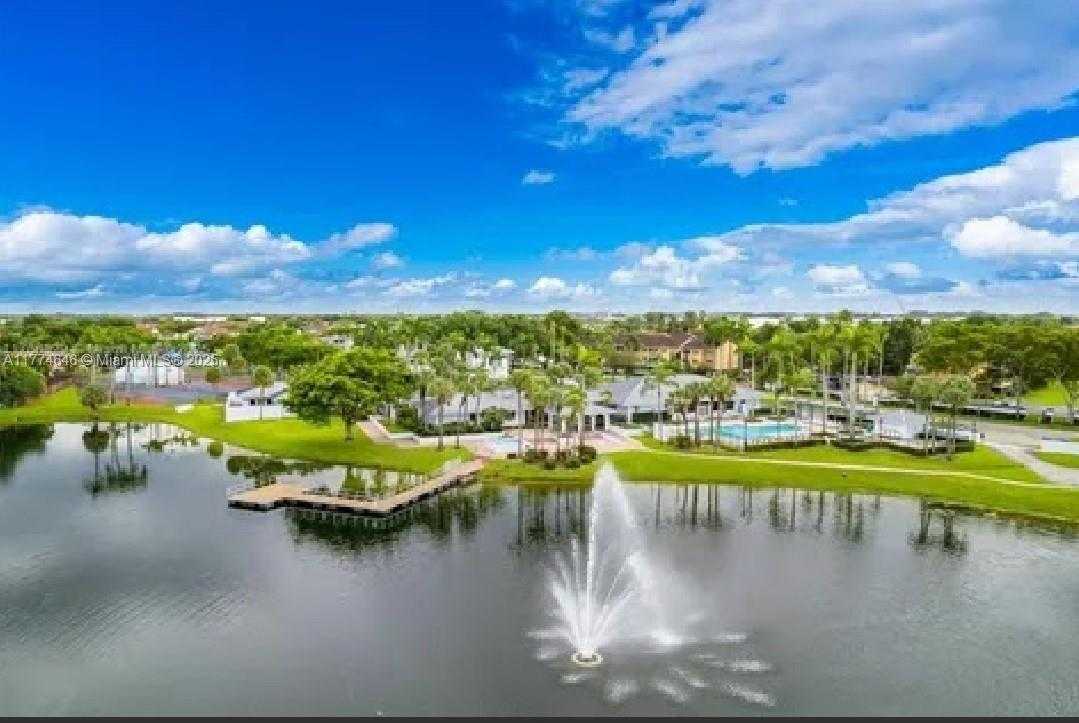 Small Image of 17349 NORTH WEST 62ND PL, Hialeah Number 34