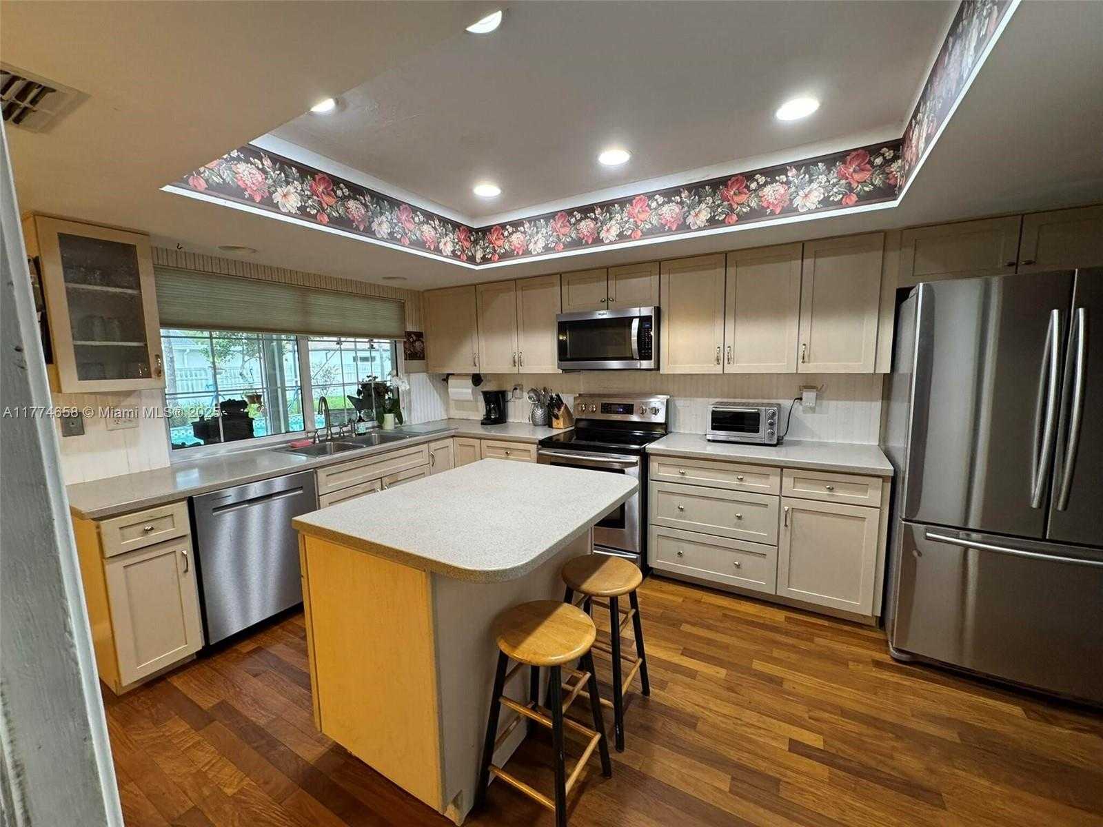 Small Image of 7461 SOUTH WEST 7TH ST, Plantation Number 4