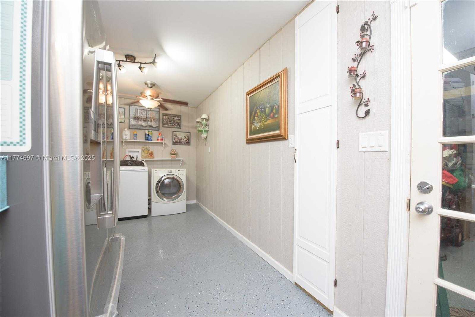 Small Image of 434 NORTH WEST 20TH ST, Homestead Number 20