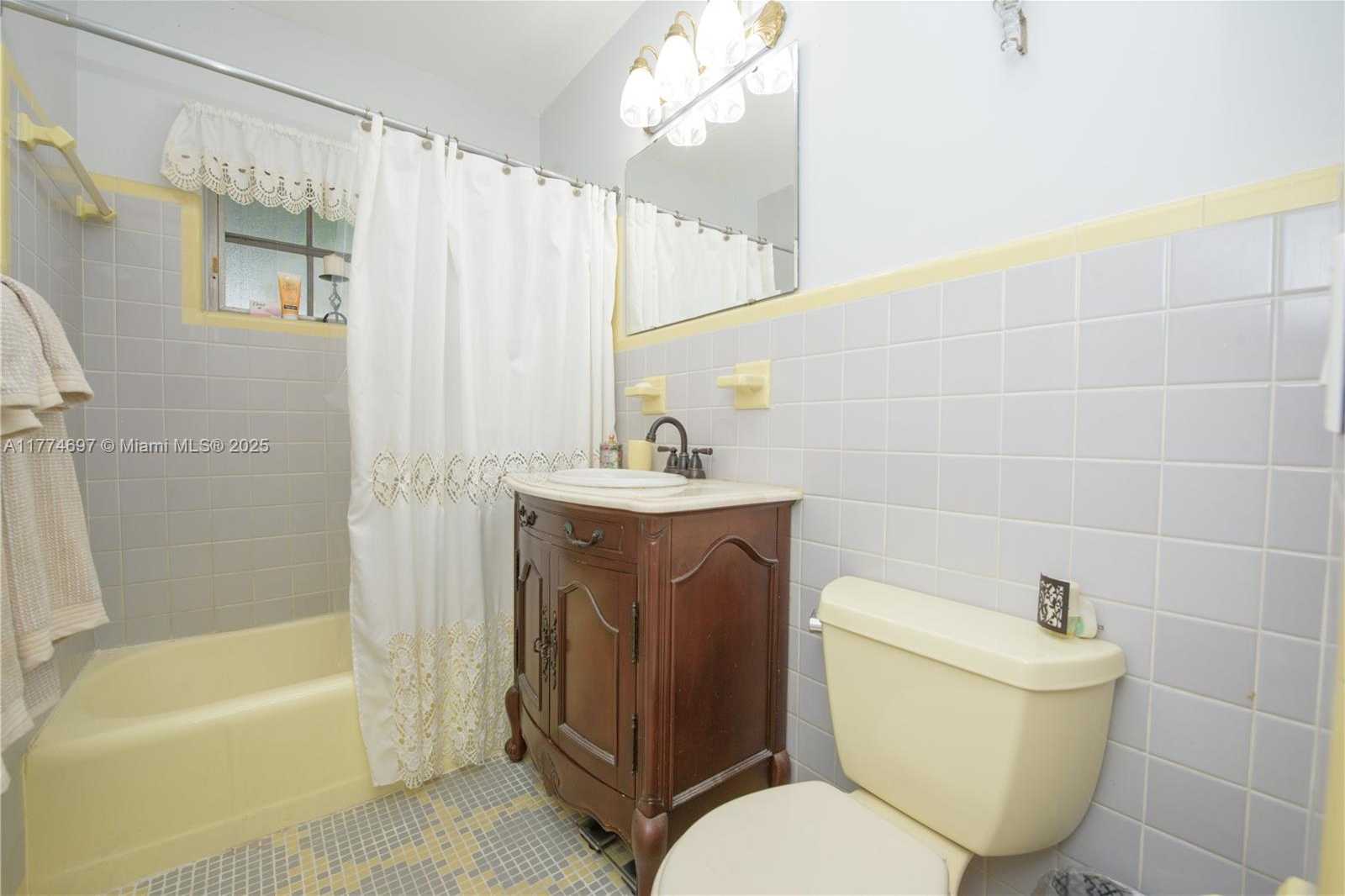 Small Image of 434 NORTH WEST 20TH ST, Homestead Number 21