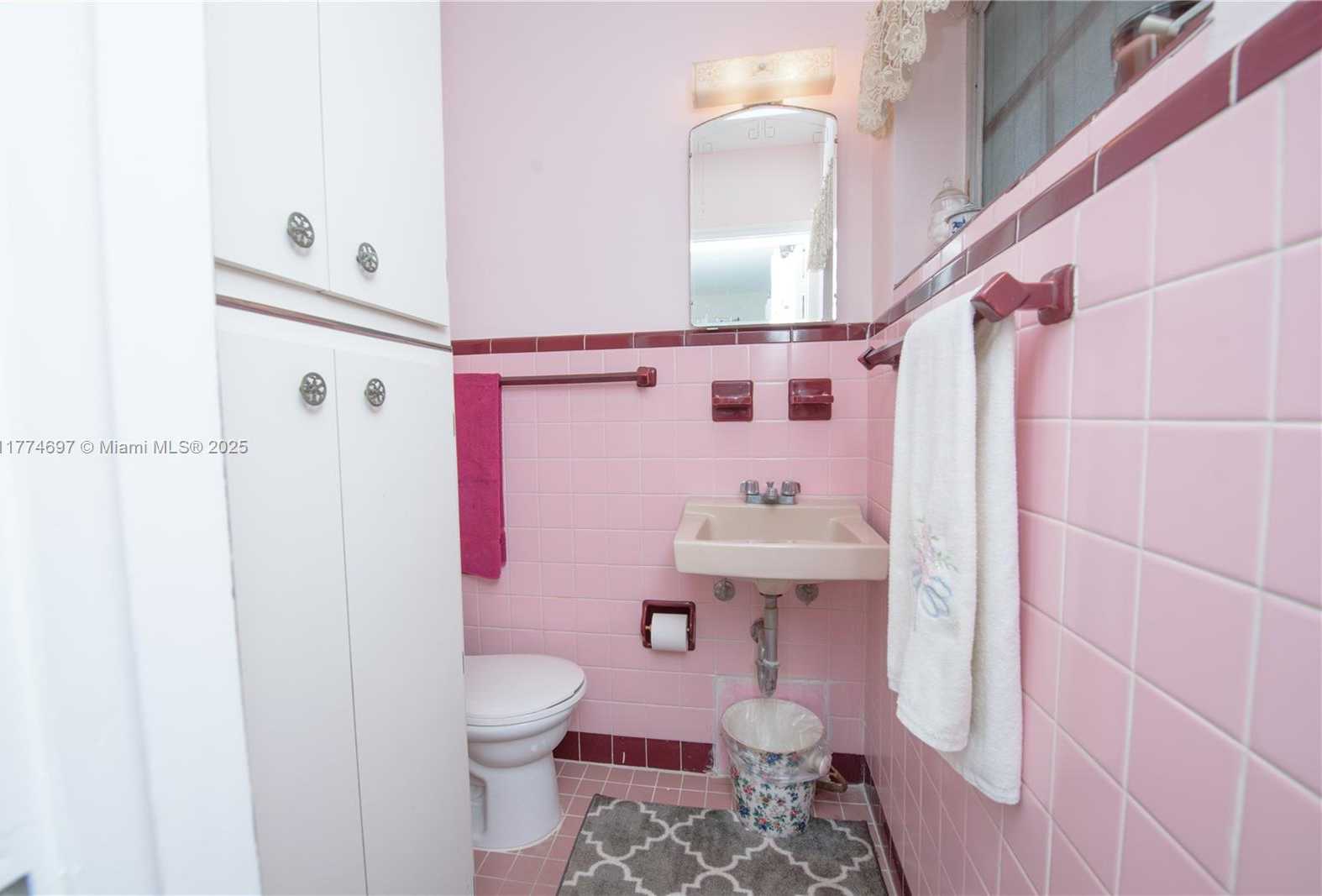Small Image of 434 NORTH WEST 20TH ST, Homestead Number 22