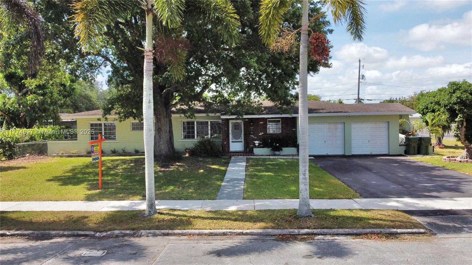Small Image of 434 NORTH WEST 20TH ST, Homestead Number 32
