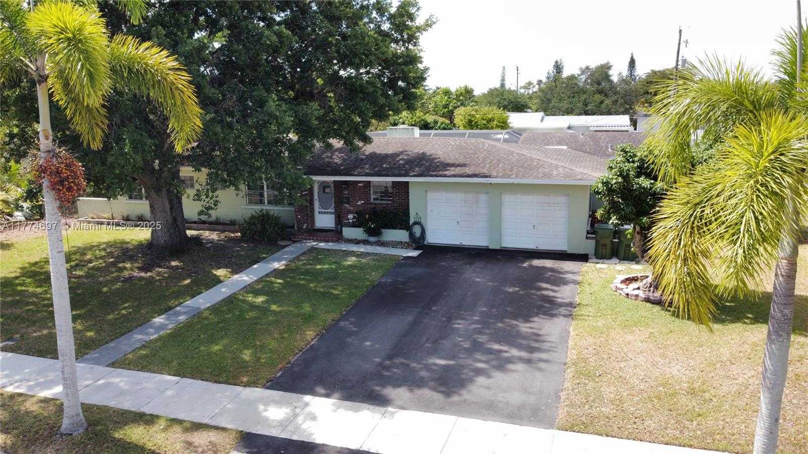 Small Image of 434 NORTH WEST 20TH ST, Homestead Number 35