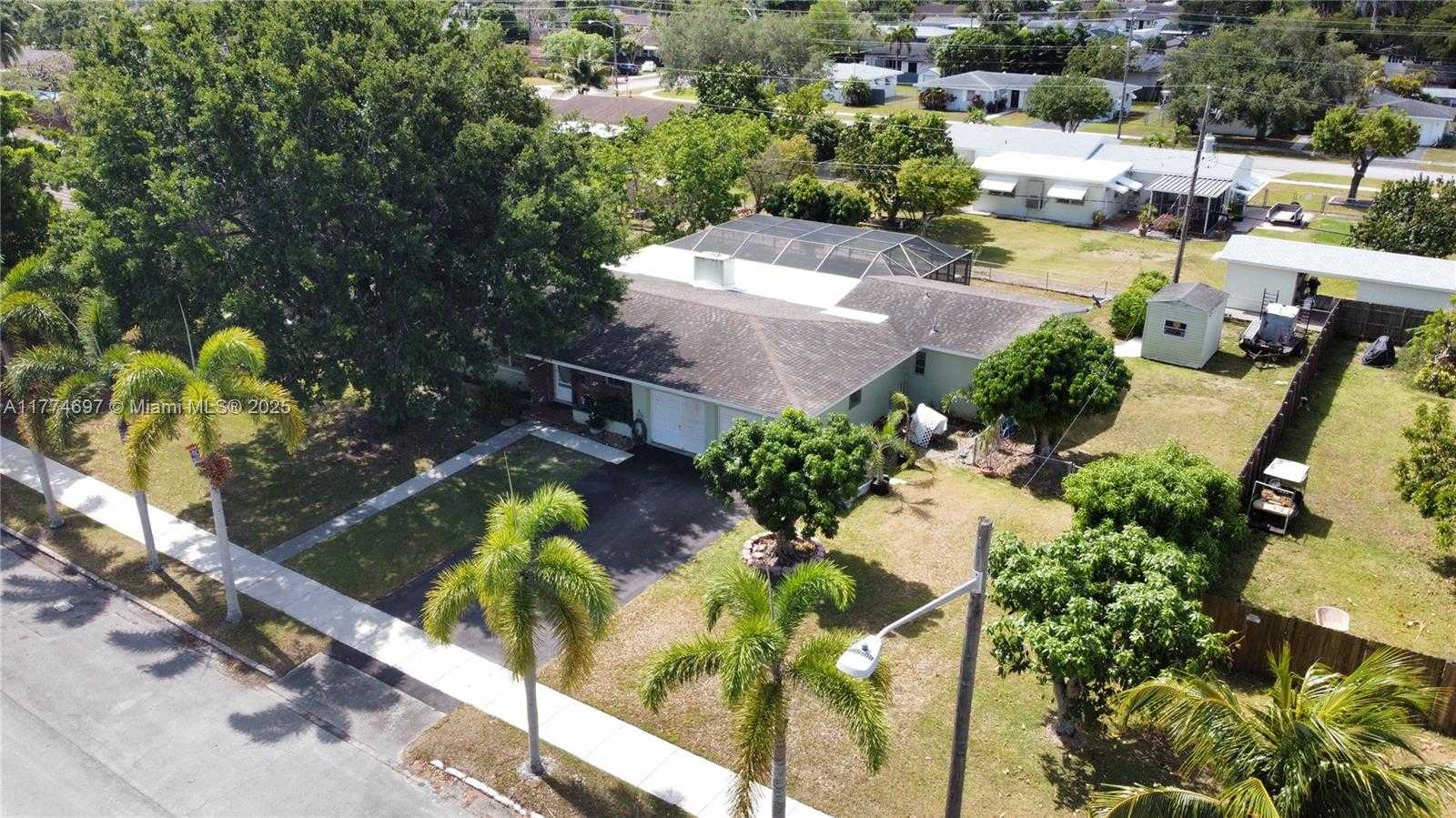 Small Image of 434 NORTH WEST 20TH ST, Homestead Number 36