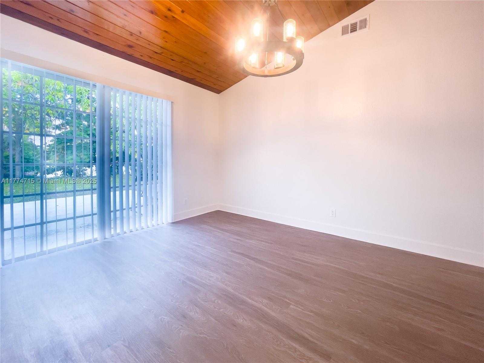 Small Image of 7429 SOUTH WEST 14TH CT, North Lauderdale Number 10