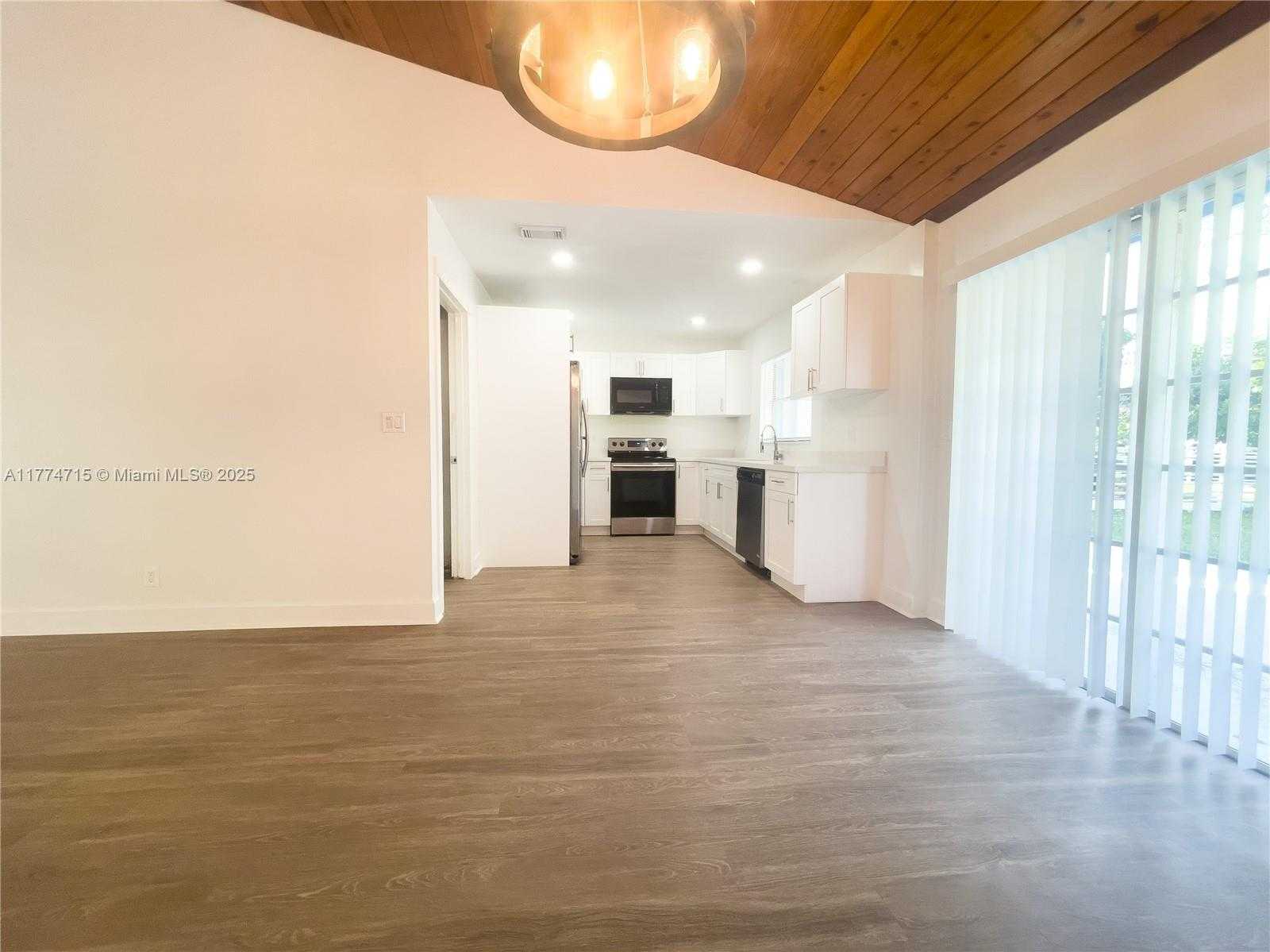 Small Image of 7429 SOUTH WEST 14TH CT, North Lauderdale Number 11