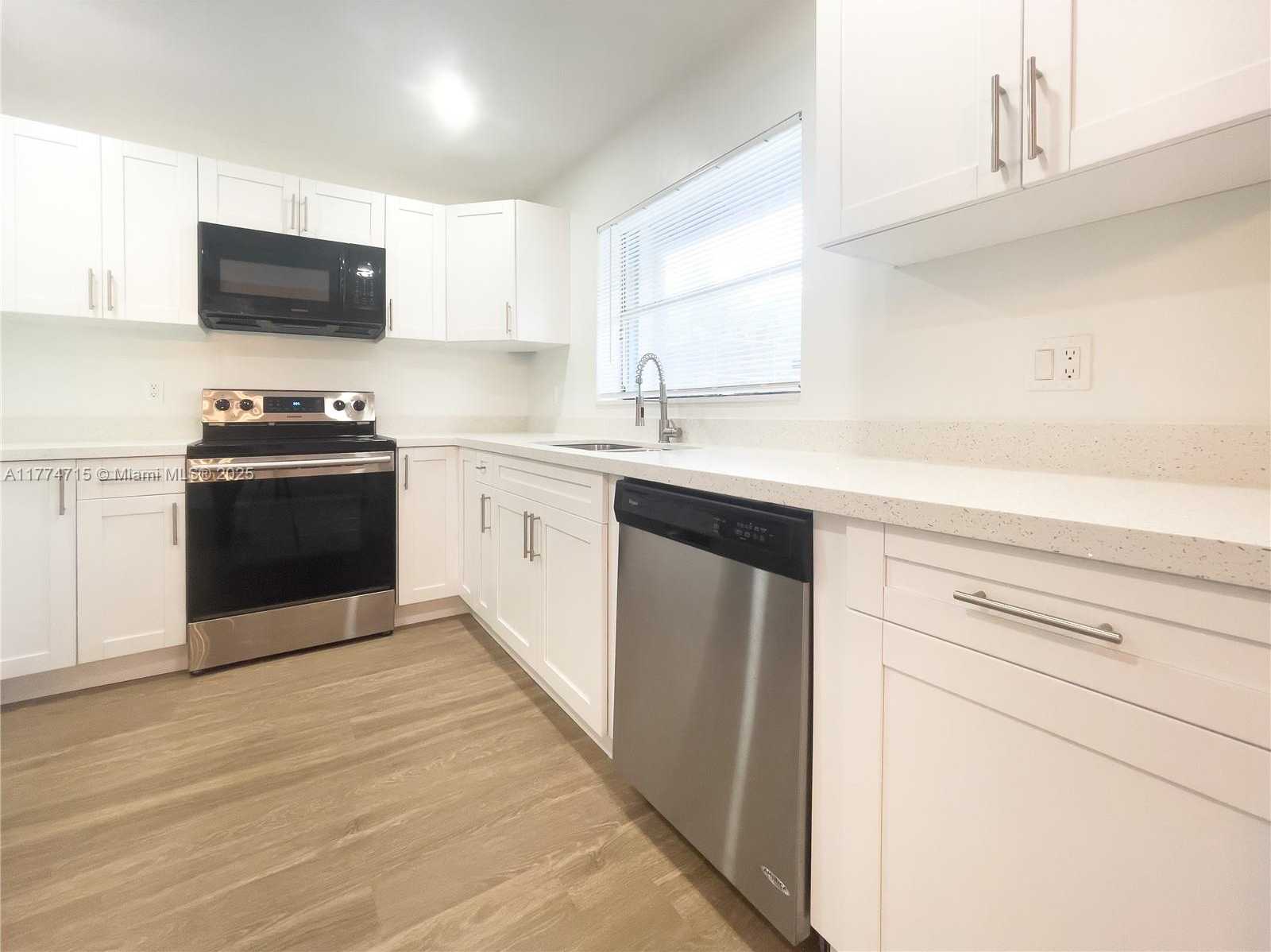 Small Image of 7429 SOUTH WEST 14TH CT, North Lauderdale Number 17