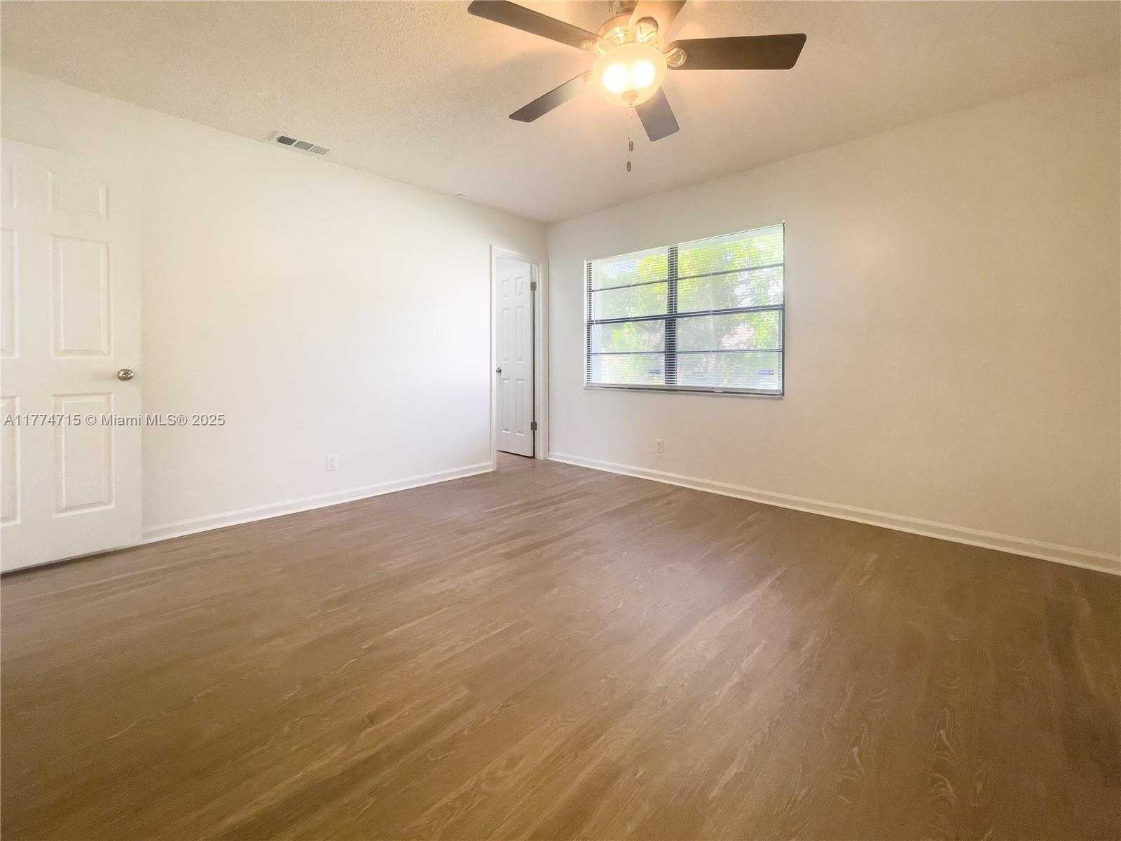 Small Image of 7429 SOUTH WEST 14TH CT, North Lauderdale Number 31