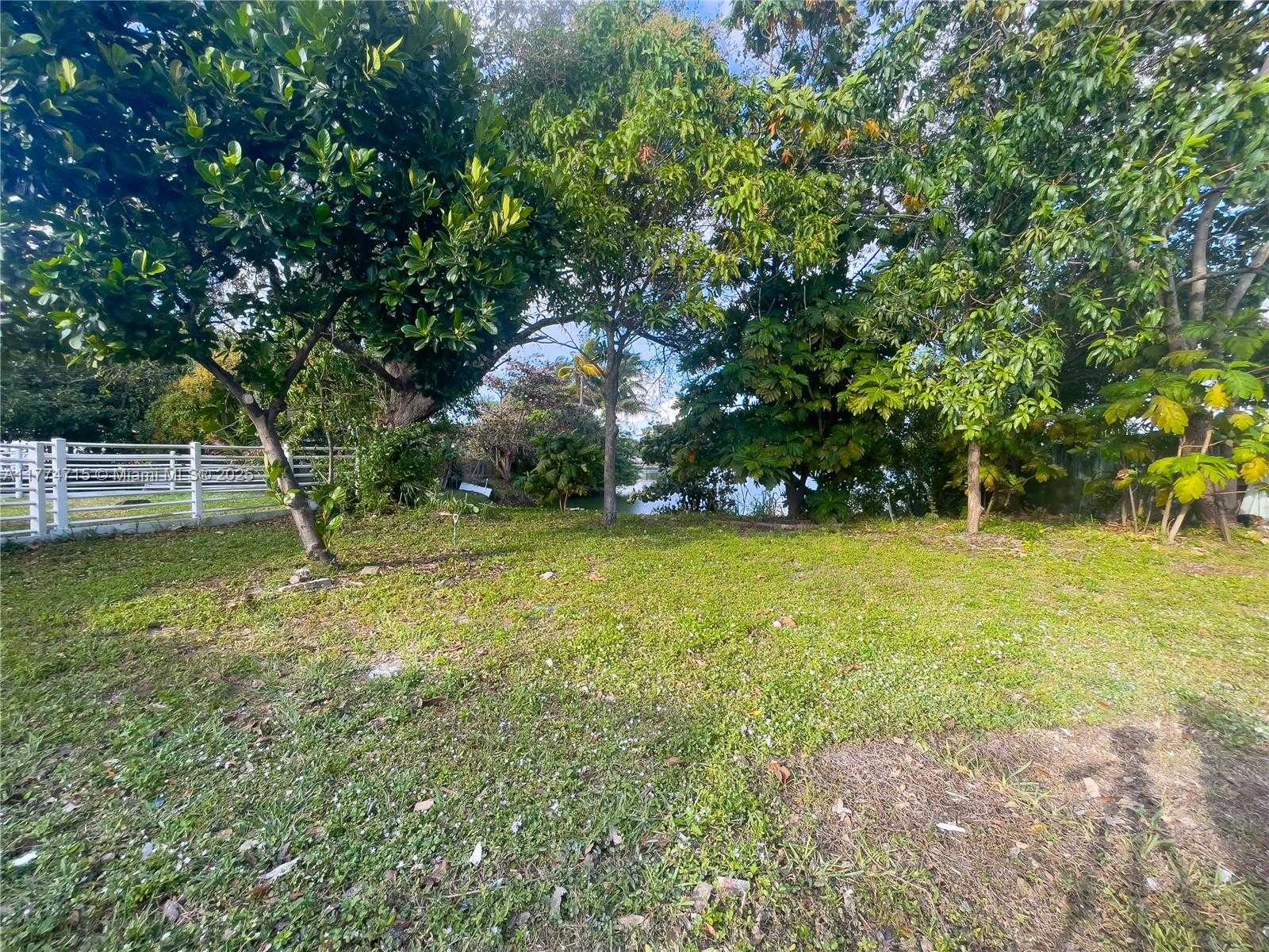 Small Image of 7429 SOUTH WEST 14TH CT, North Lauderdale Number 39