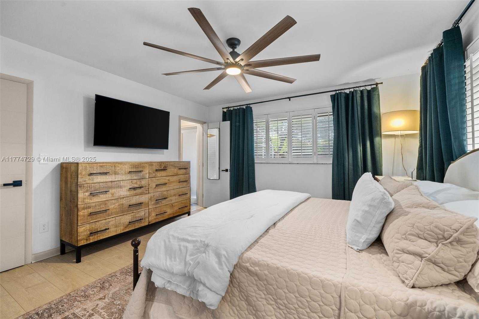 Small Image of 14725 SOUTH WEST 82ND AVE, Palmetto Bay Number 20