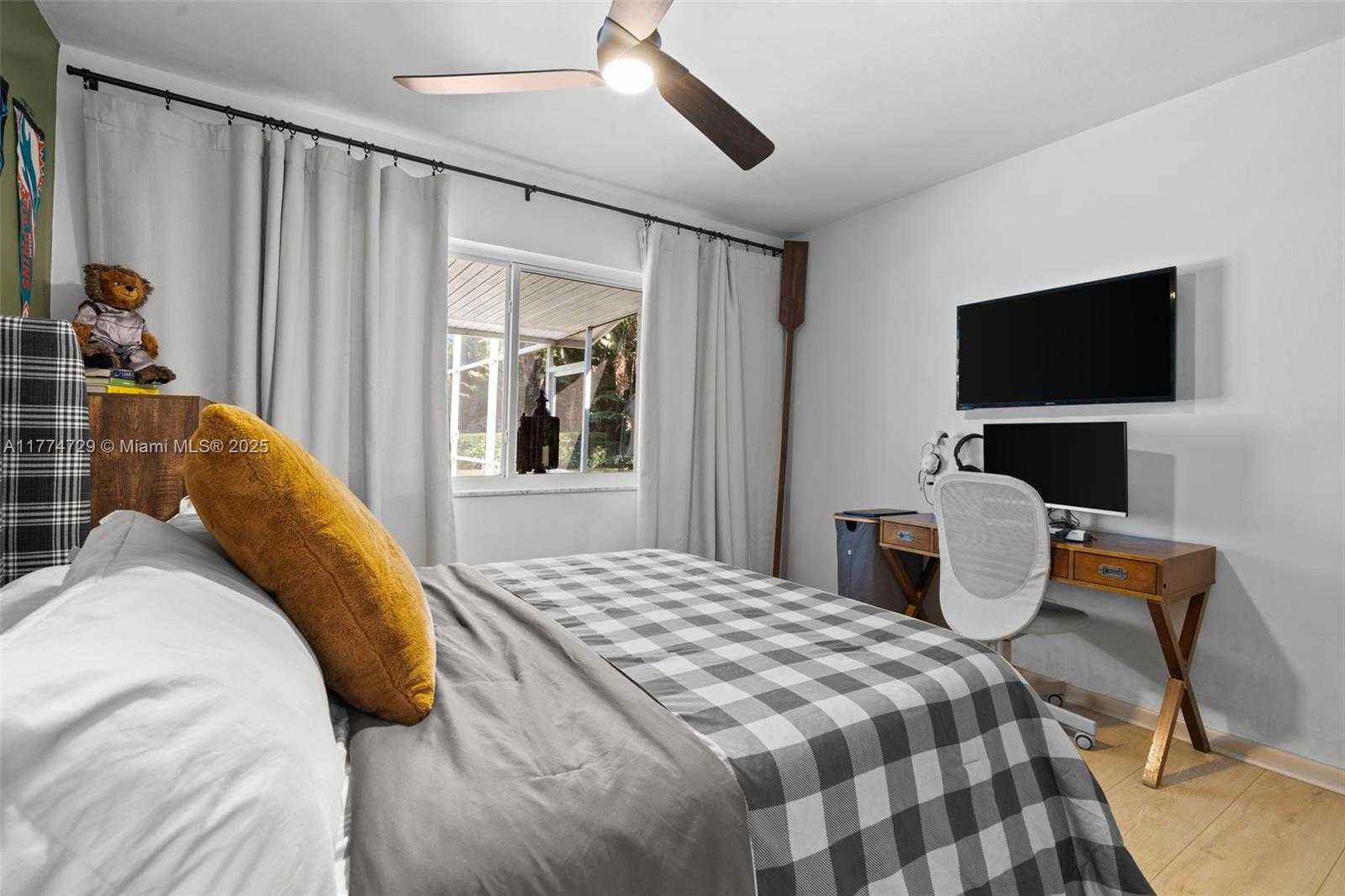Small Image of 14725 SOUTH WEST 82ND AVE, Palmetto Bay Number 29
