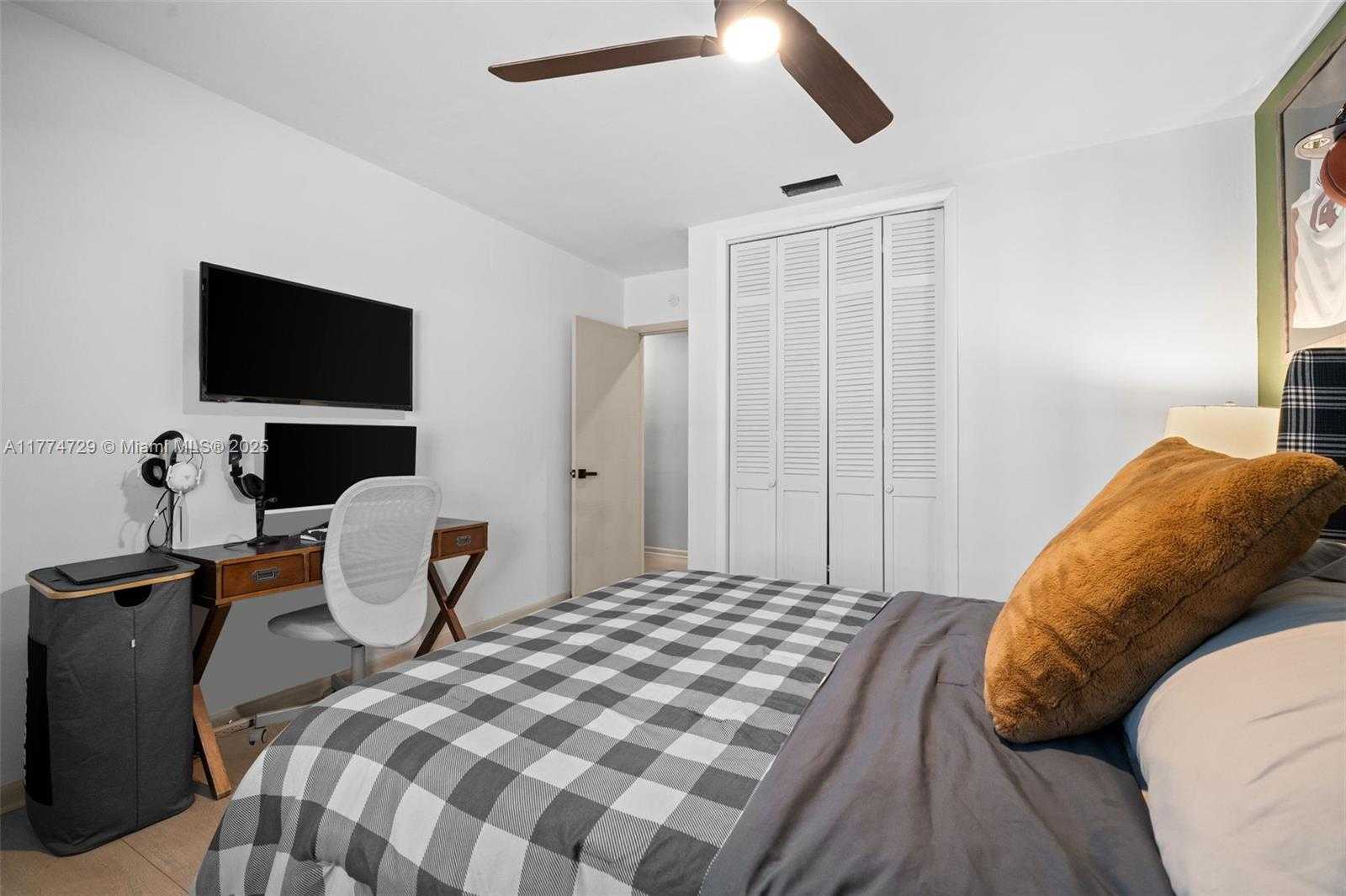 Small Image of 14725 SOUTH WEST 82ND AVE, Palmetto Bay Number 30