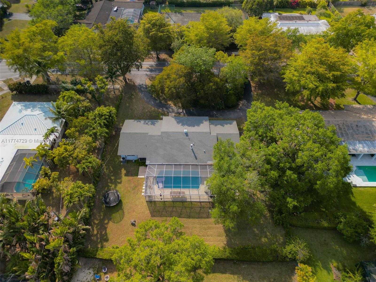 Small Image of 14725 SOUTH WEST 82ND AVE, Palmetto Bay Number 56