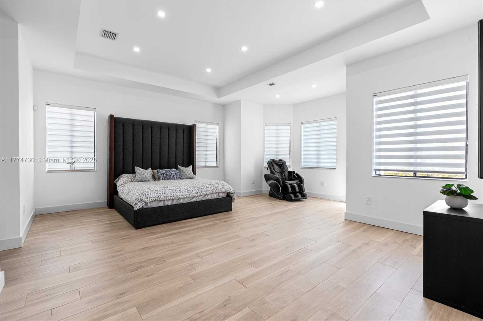 Small Image of 7767 SOUTH WEST 188TH ST, Cutler Bay Number 28