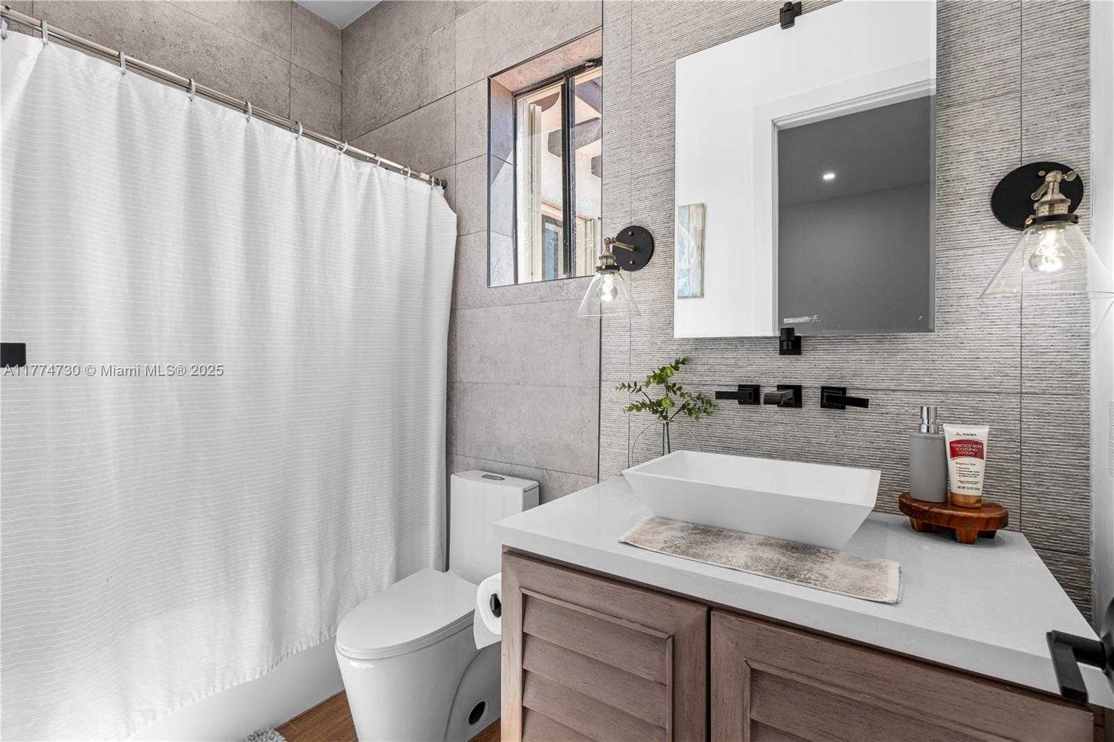 Small Image of 7767 SOUTH WEST 188TH ST, Cutler Bay Number 32