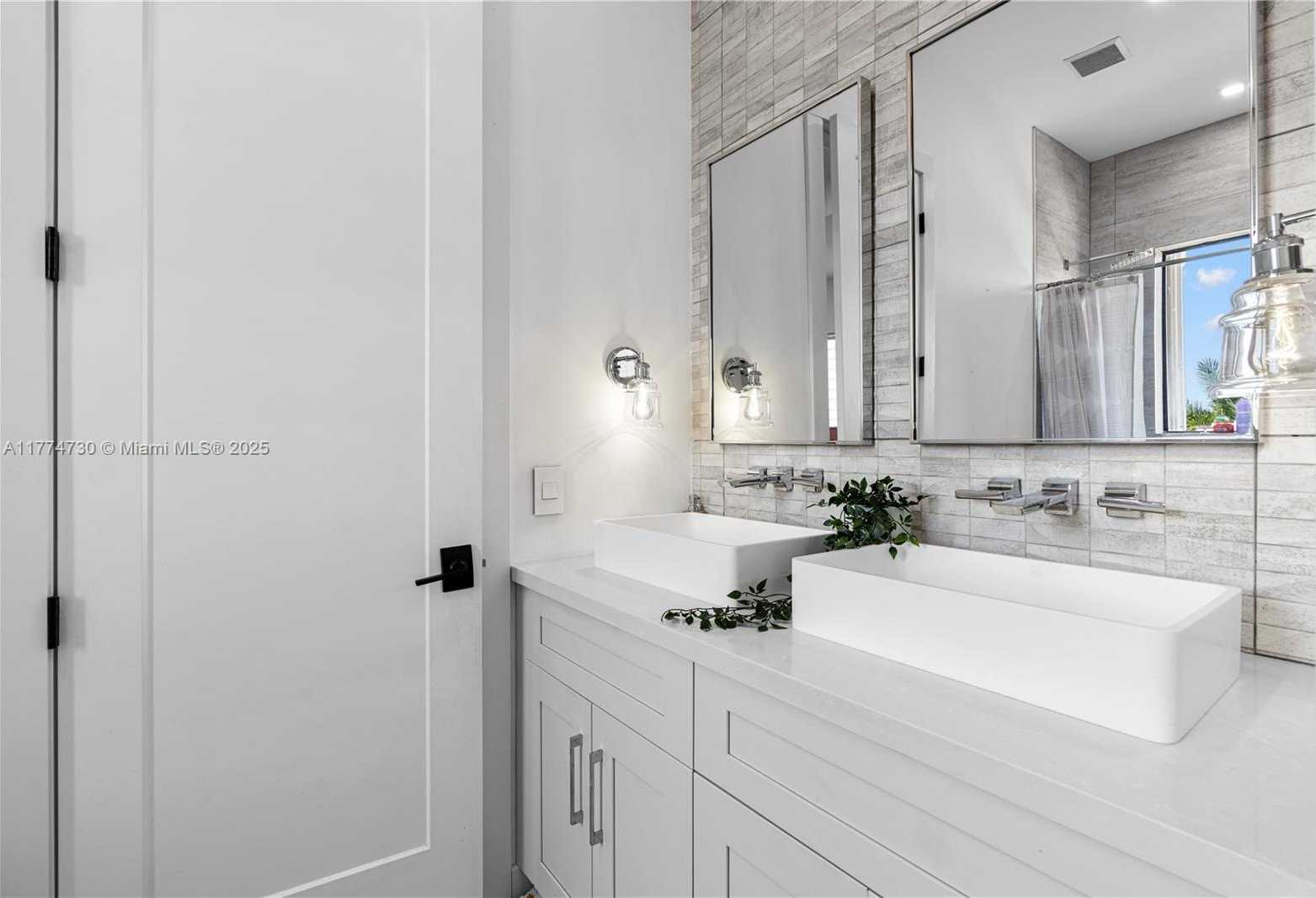 Small Image of 7767 SOUTH WEST 188TH ST, Cutler Bay Number 34