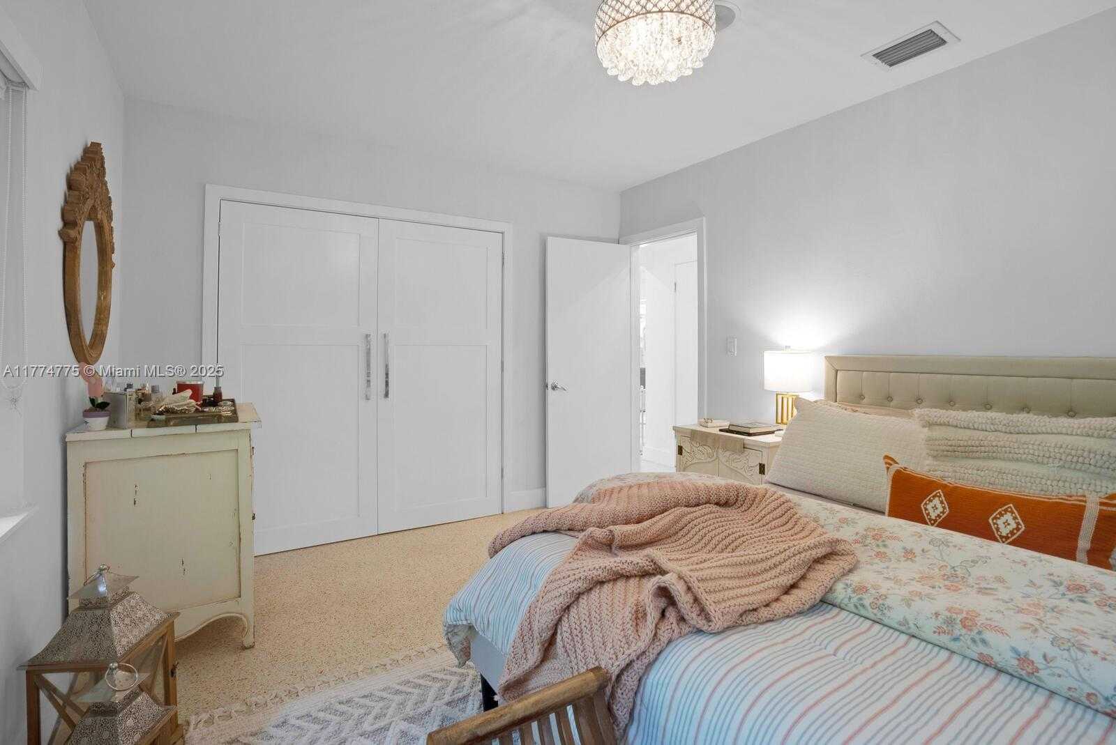 Small Image of 1523 BLUE RD, Coral Gables Number 14