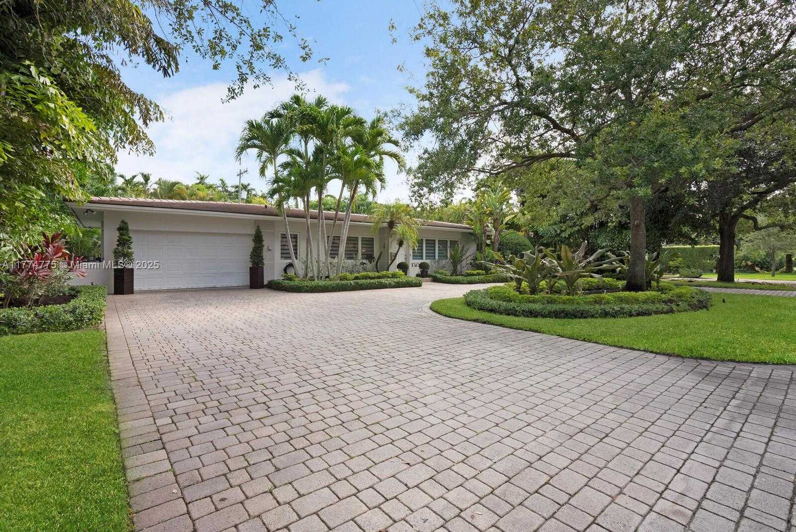 Small Image of 1523 BLUE RD, Coral Gables Number 2