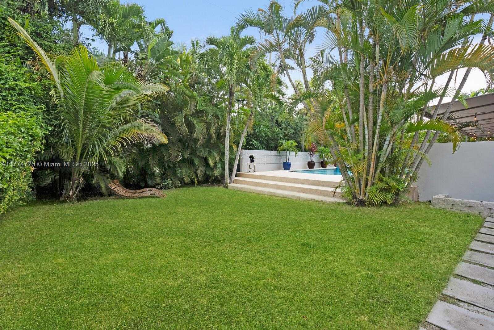 Small Image of 1523 BLUE RD, Coral Gables Number 22