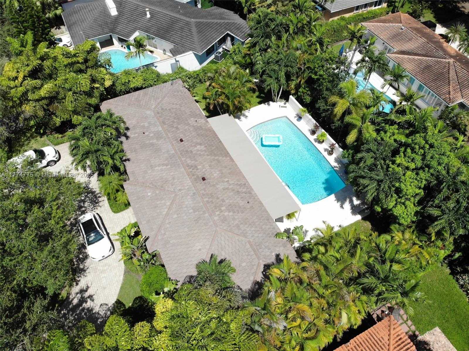 Small Image of 1523 BLUE RD, Coral Gables Number 25