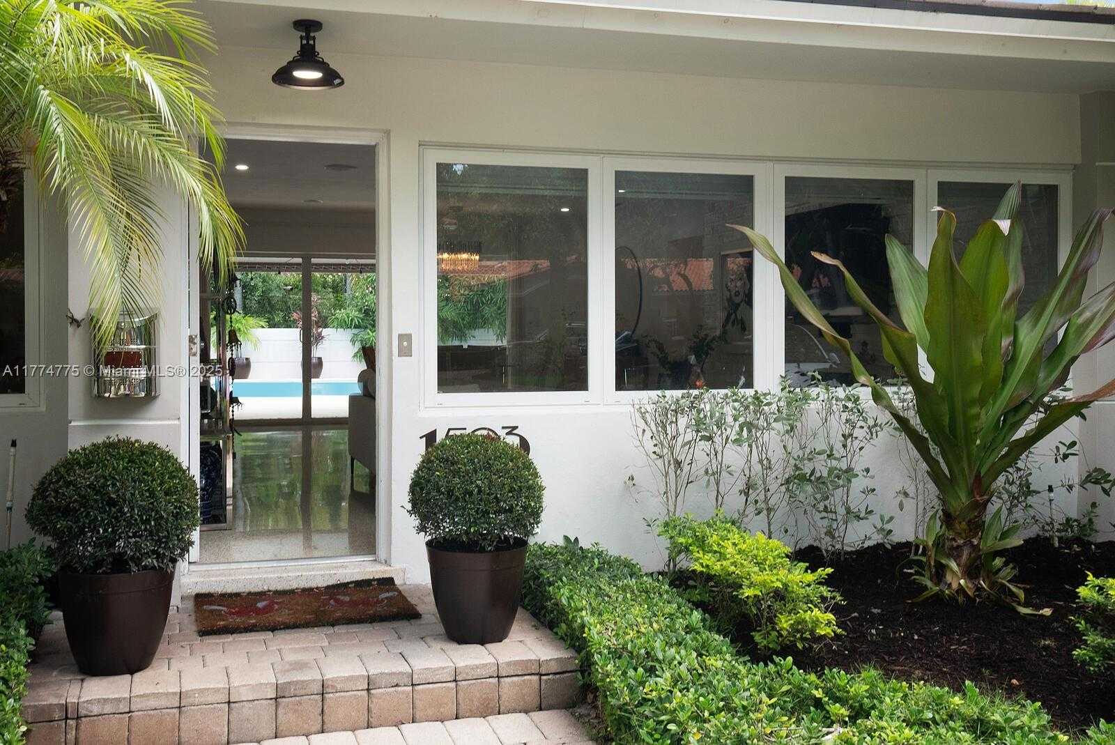 Small Image of 1523 BLUE RD, Coral Gables Number 4
