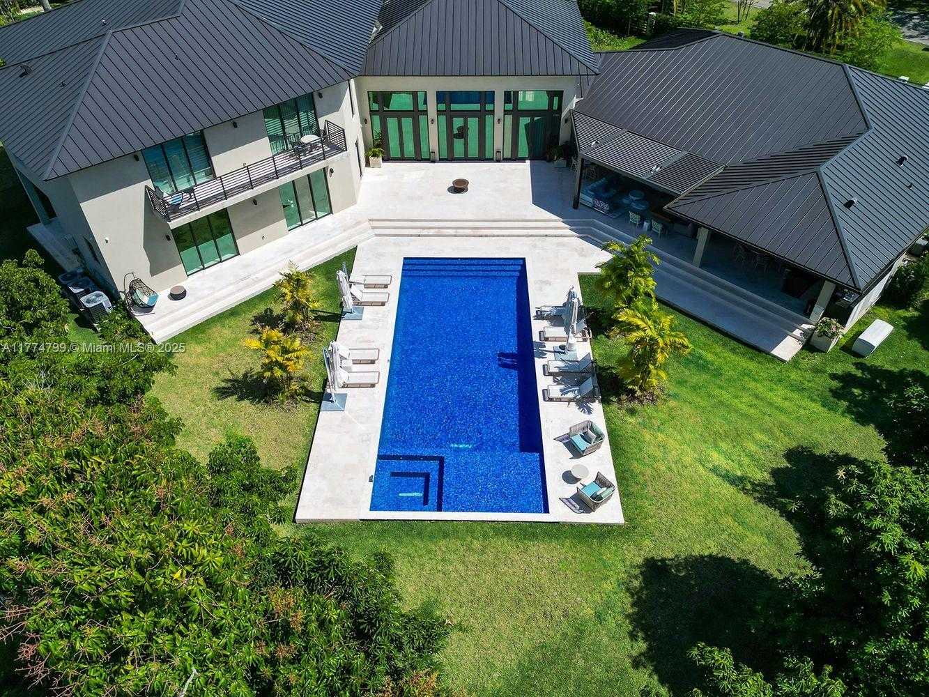 Small Image of 5700 SOUTH WEST 91ST ST, Pinecrest Number 17