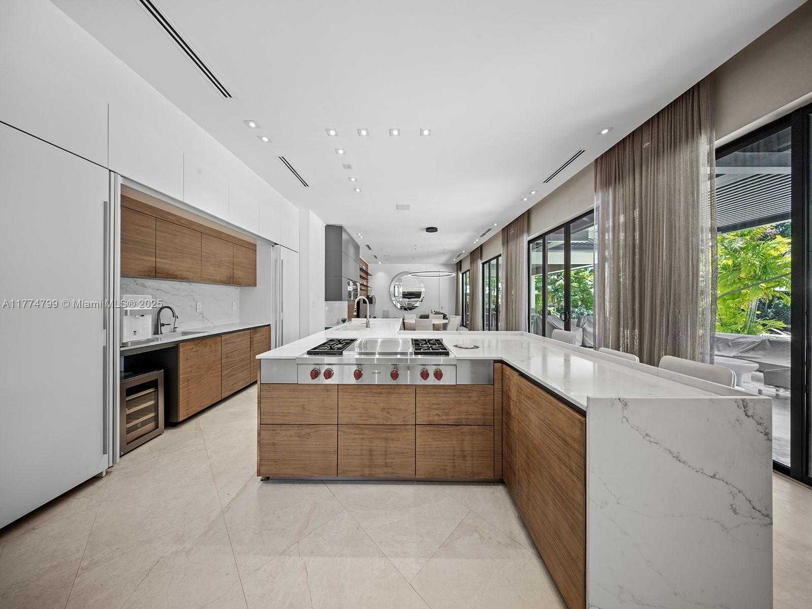 Small Image of 5700 SOUTH WEST 91ST ST, Pinecrest Number 4