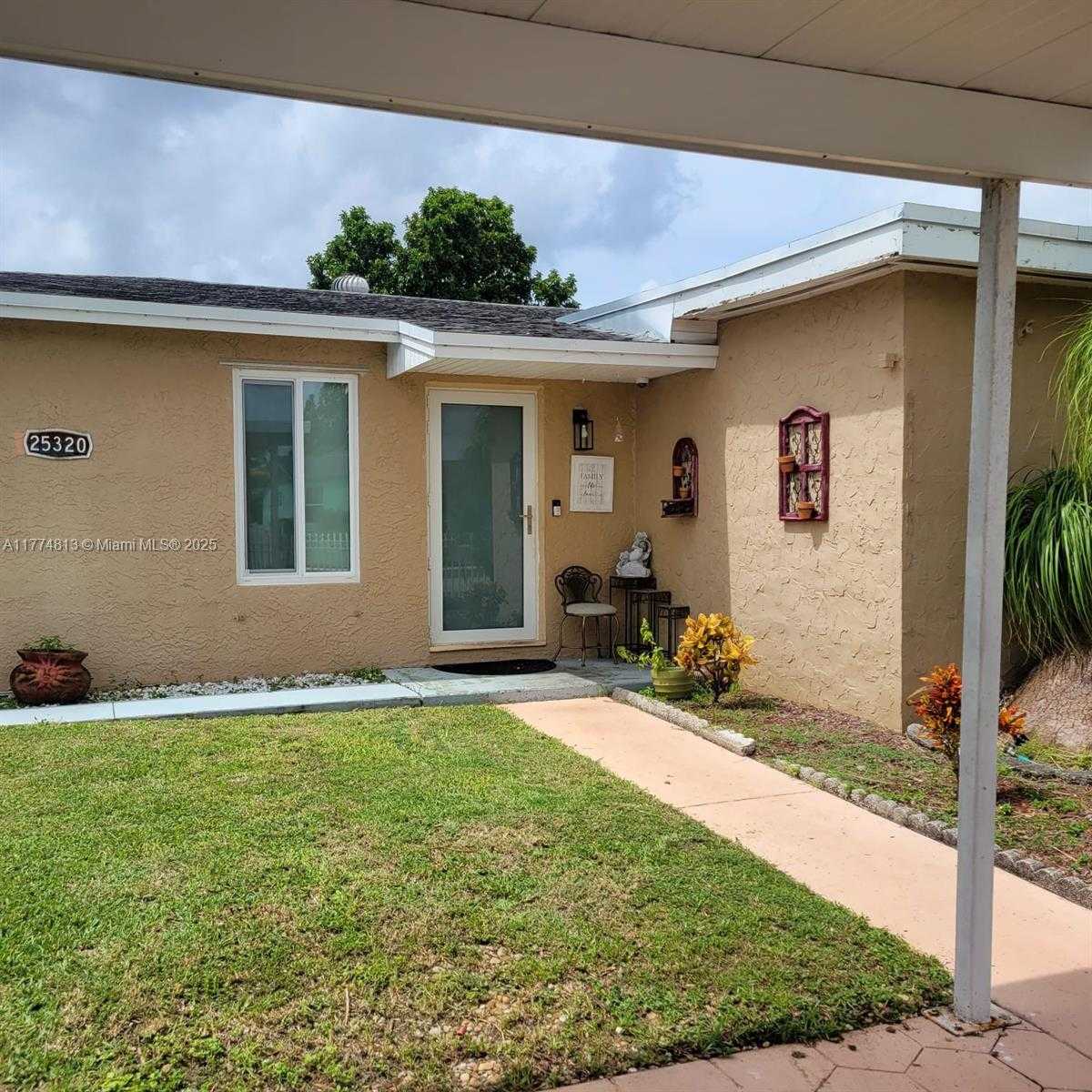 Small Image of 25320 SOUTH WEST 124TH PL, Cutler Bay Number 4