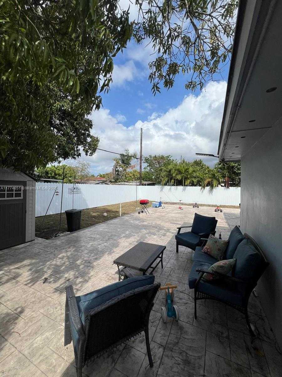 Small Image of 545 NORTH WEST 136TH ST, North Miami Number 14