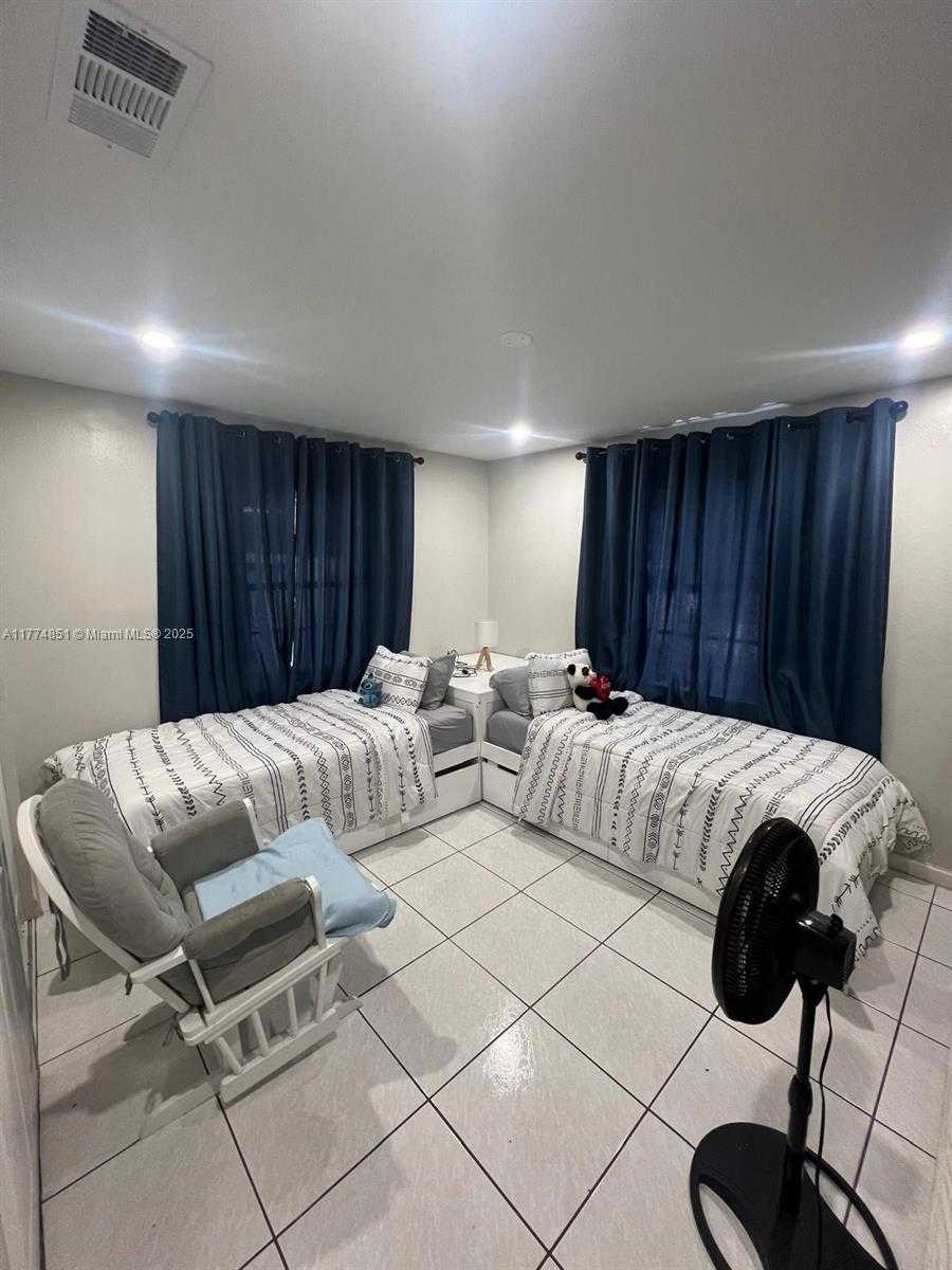 Small Image of 545 NORTH WEST 136TH ST, North Miami Number 4