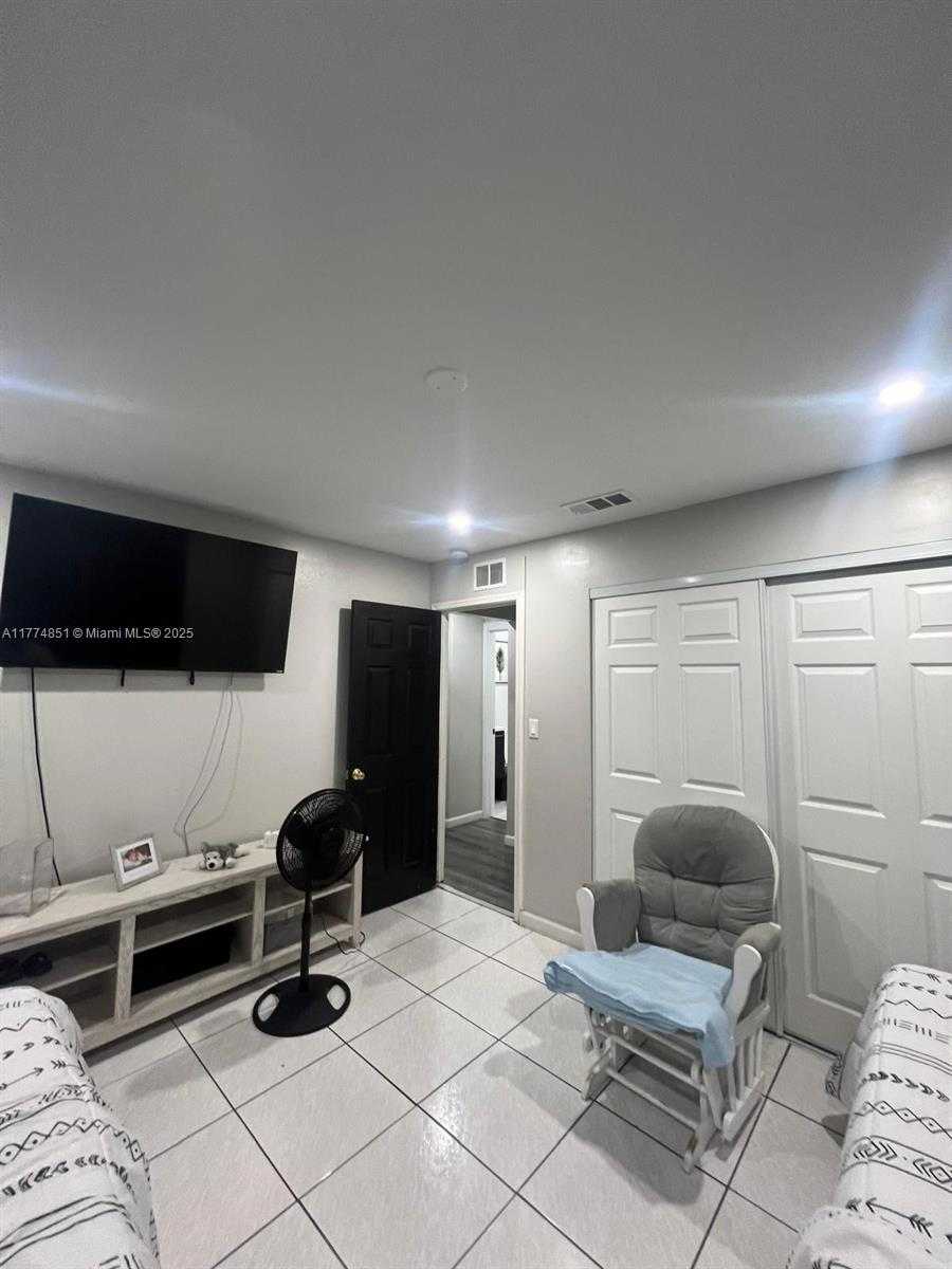 Small Image of 545 NORTH WEST 136TH ST, North Miami Number 5
