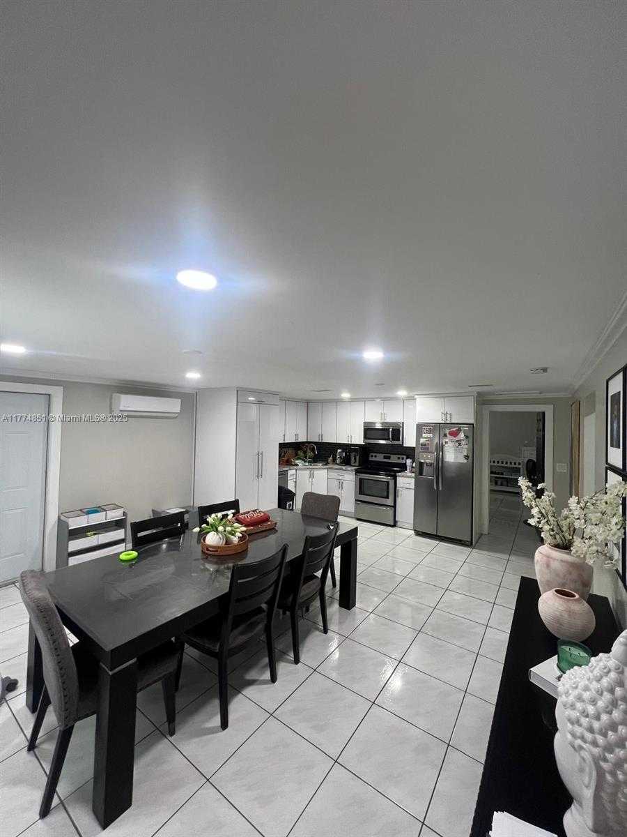 Small Image of 545 NORTH WEST 136TH ST, North Miami Number 8