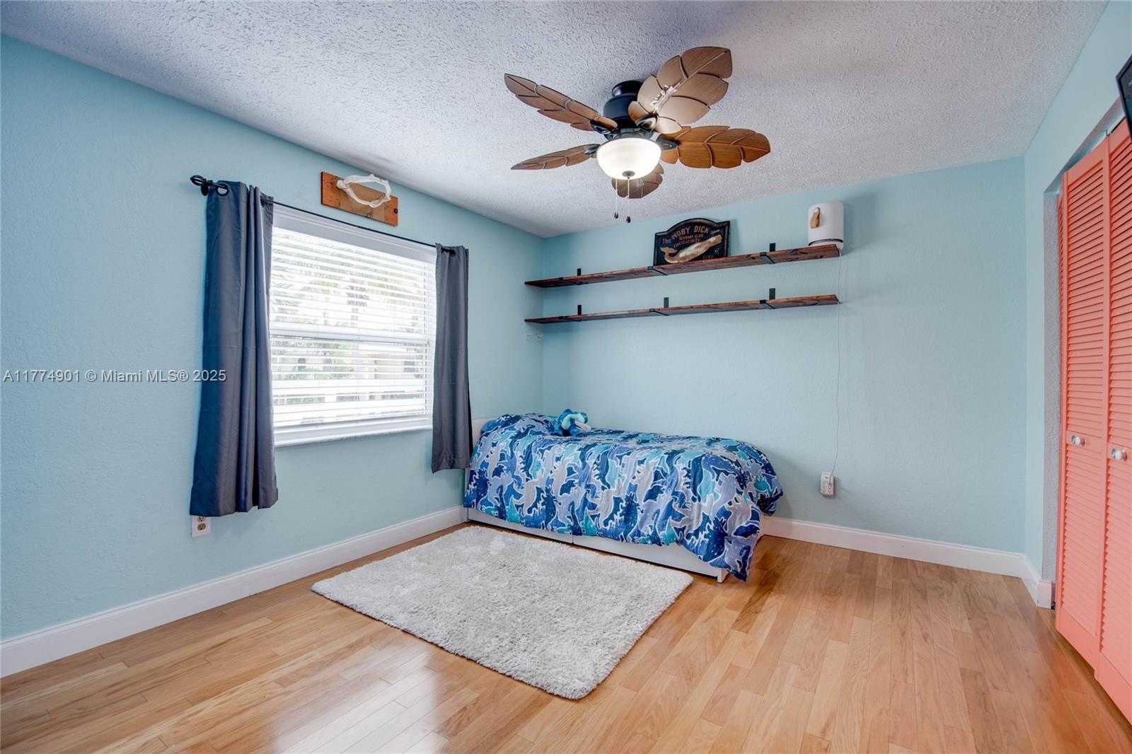 Small Image of 17081 WEST STARFISH LN W, Sugarloaf Number 17
