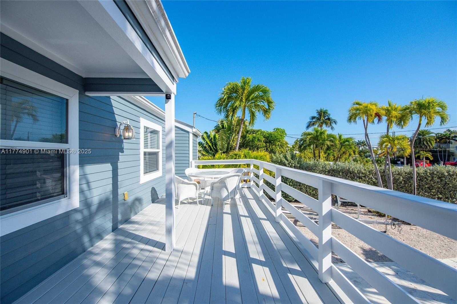 Small Image of 17081 WEST STARFISH LN W, Sugarloaf Number 26