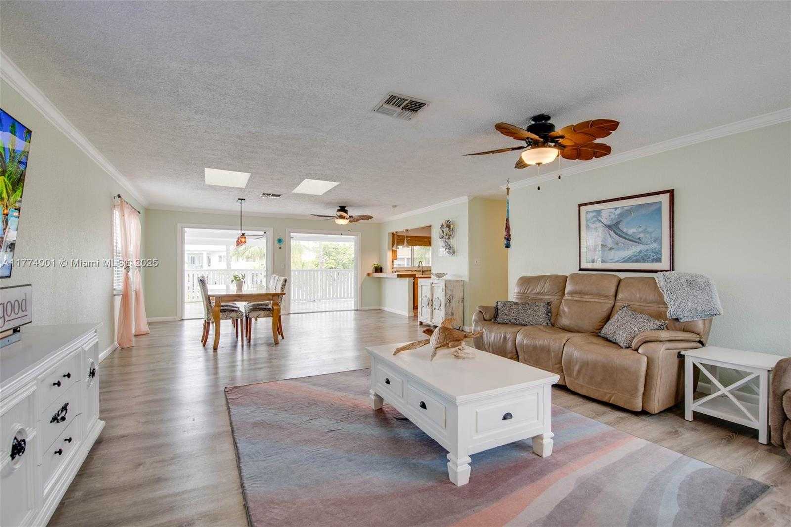Small Image of 17081 WEST STARFISH LN W, Sugarloaf Number 3