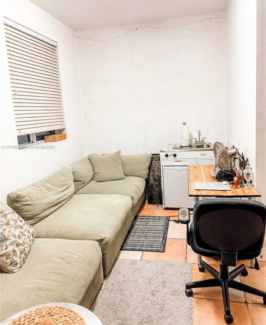 Small Image of 15809 SOUTH WEST 65TH TER, Miami Number 13