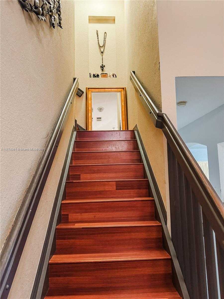 Small Image of 15809 SOUTH WEST 65TH TER, Miami Number 16