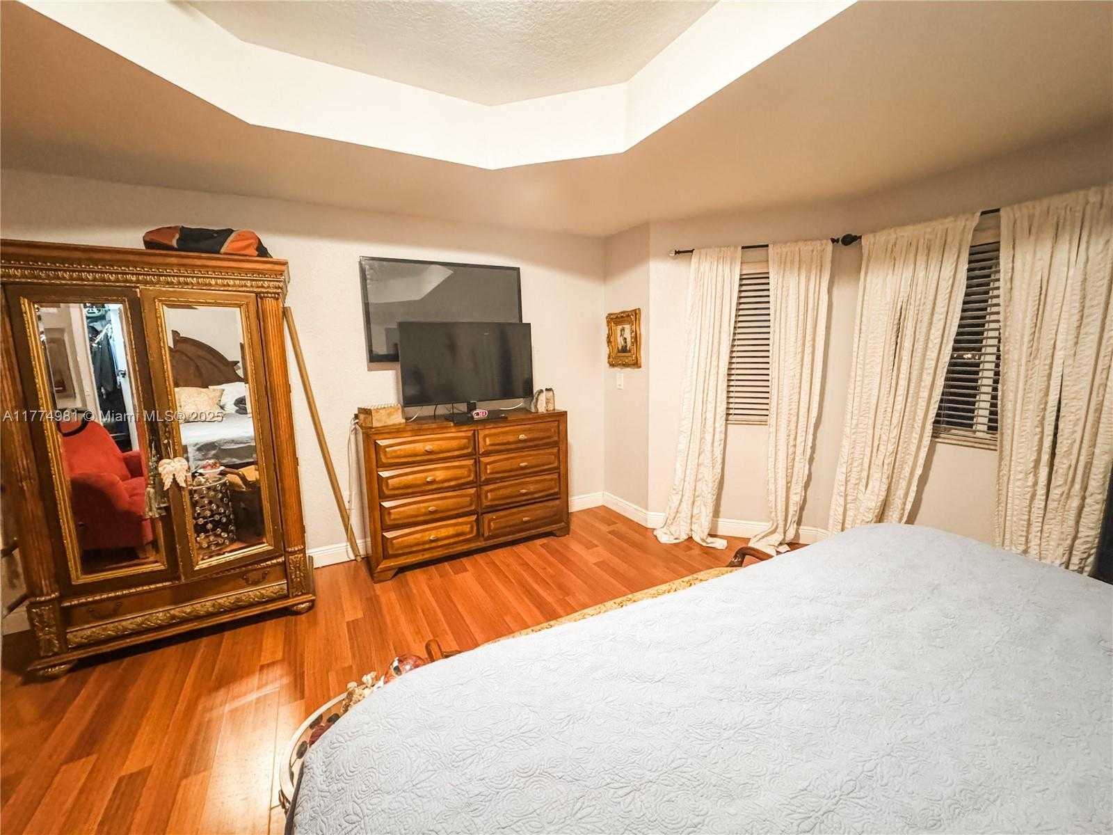Small Image of 15809 SOUTH WEST 65TH TER, Miami Number 19