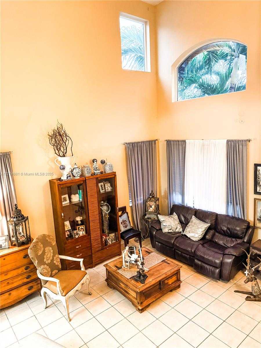 Small Image of 15809 SOUTH WEST 65TH TER, Miami Number 2