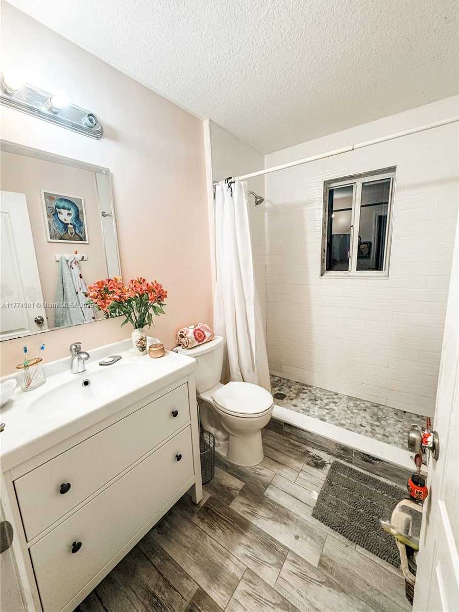 Small Image of 15809 SOUTH WEST 65TH TER, Miami Number 22