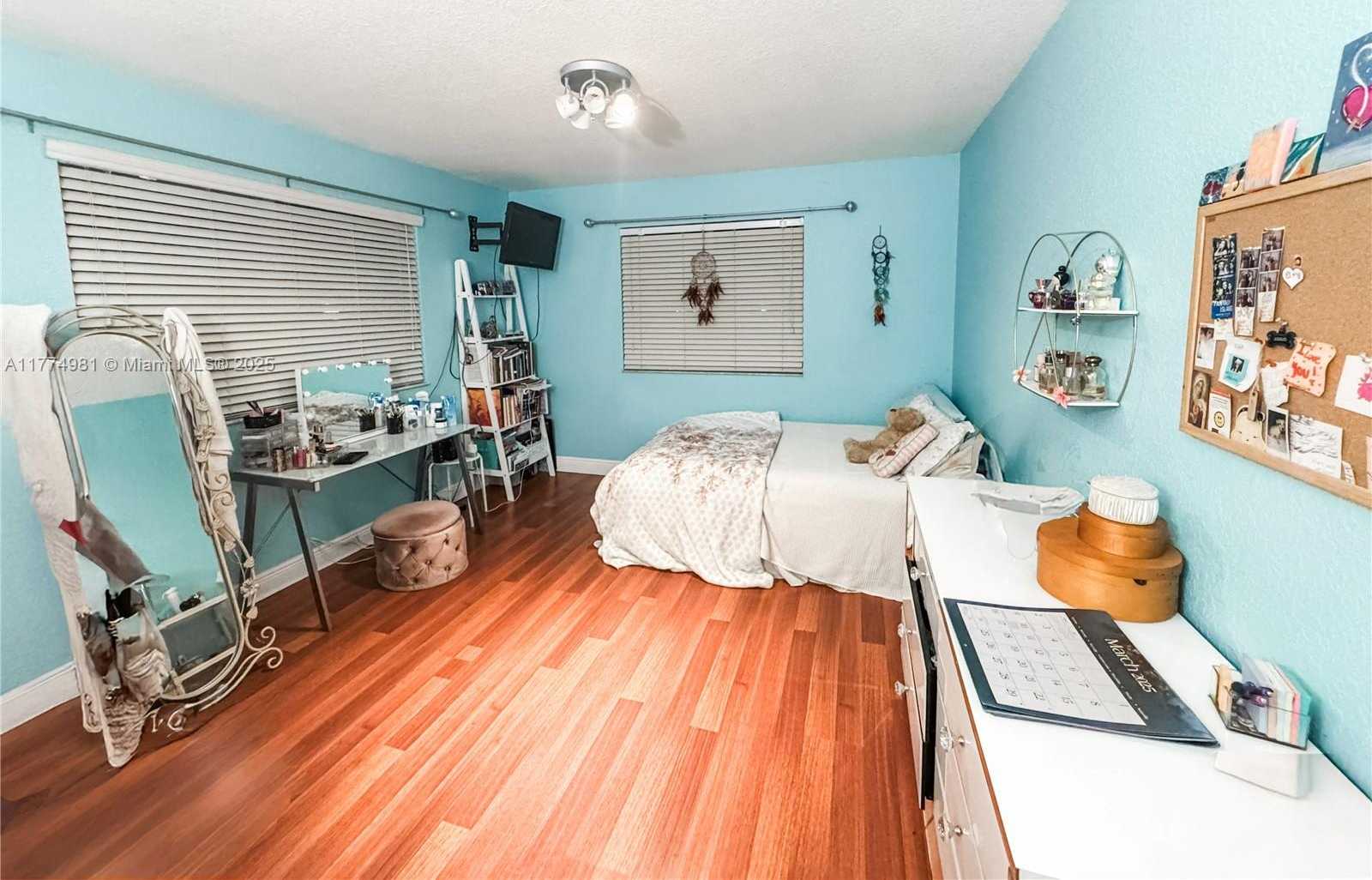 Small Image of 15809 SOUTH WEST 65TH TER, Miami Number 23