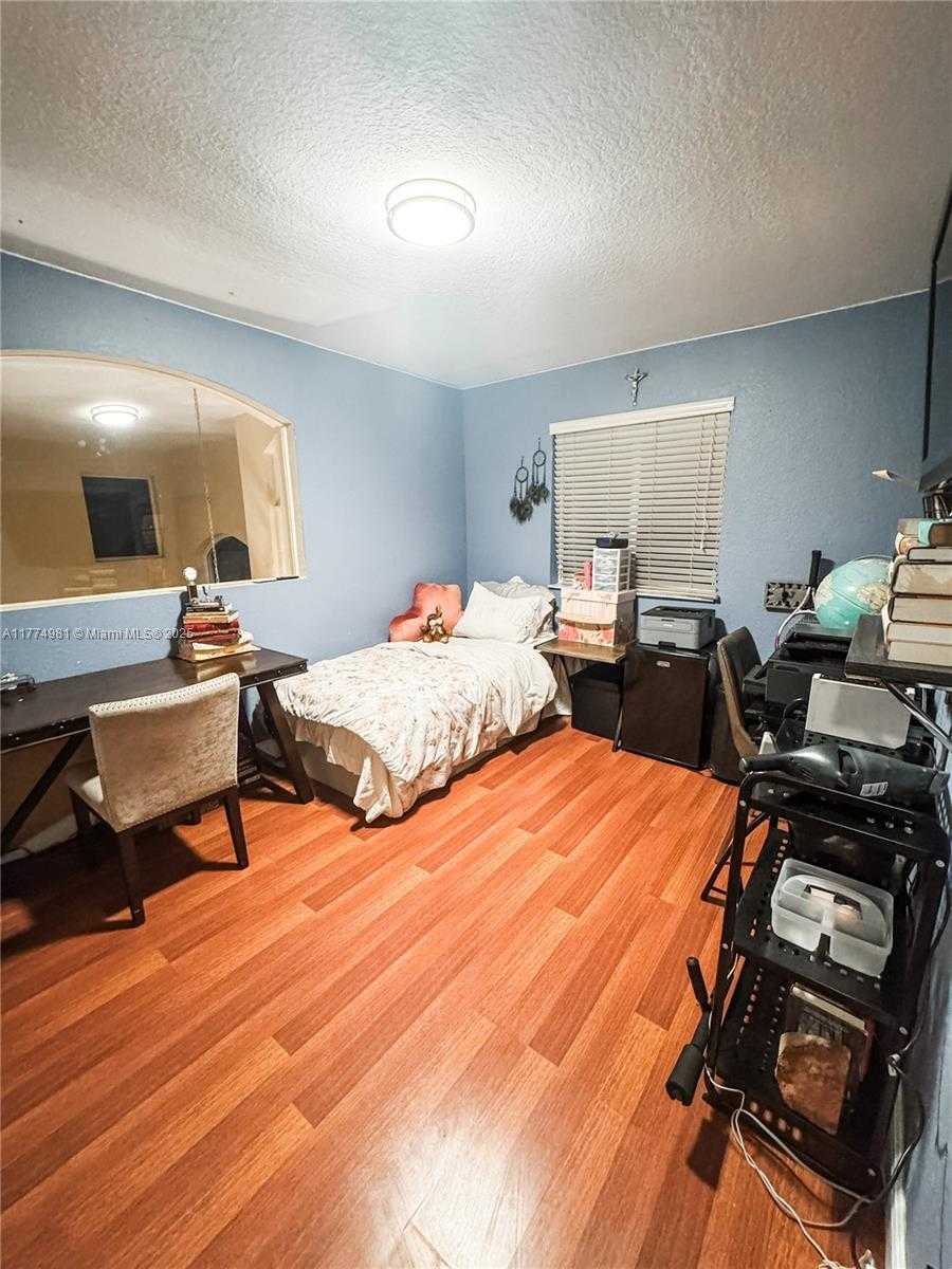 Small Image of 15809 SOUTH WEST 65TH TER, Miami Number 25