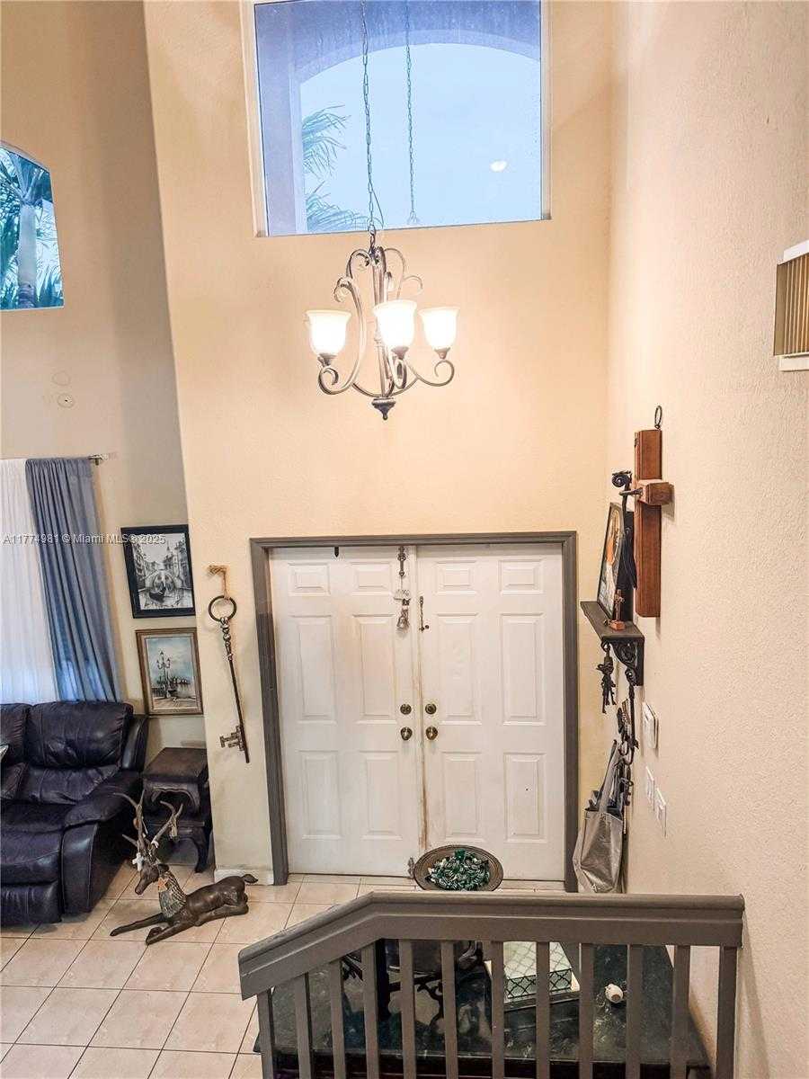 Small Image of 15809 SOUTH WEST 65TH TER, Miami Number 4